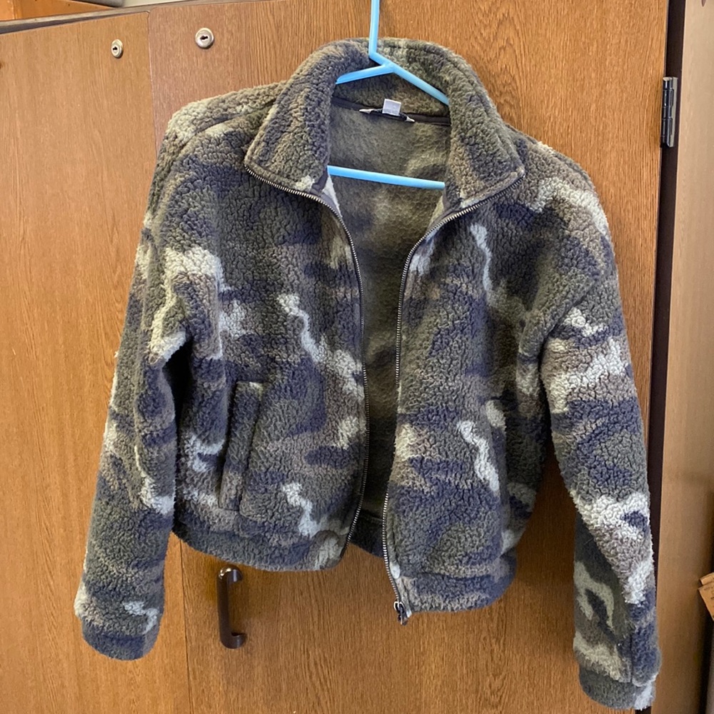 American Eagle Cropped Camp Sherpa